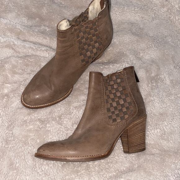 Aquatalia leather booties - Picture 3 of 9